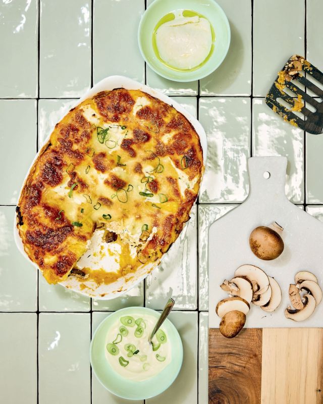 [RECIPE 🤗 Butternut, mushroom, chestnut lasagne]
Yum... 🥰 we combine butternut, mushrooms and chestnuts for a super gourmet lasagne recipe 🍄
You can find the link to our Luminarc x @macuisineenthousiaste Recipe Book in the bio.