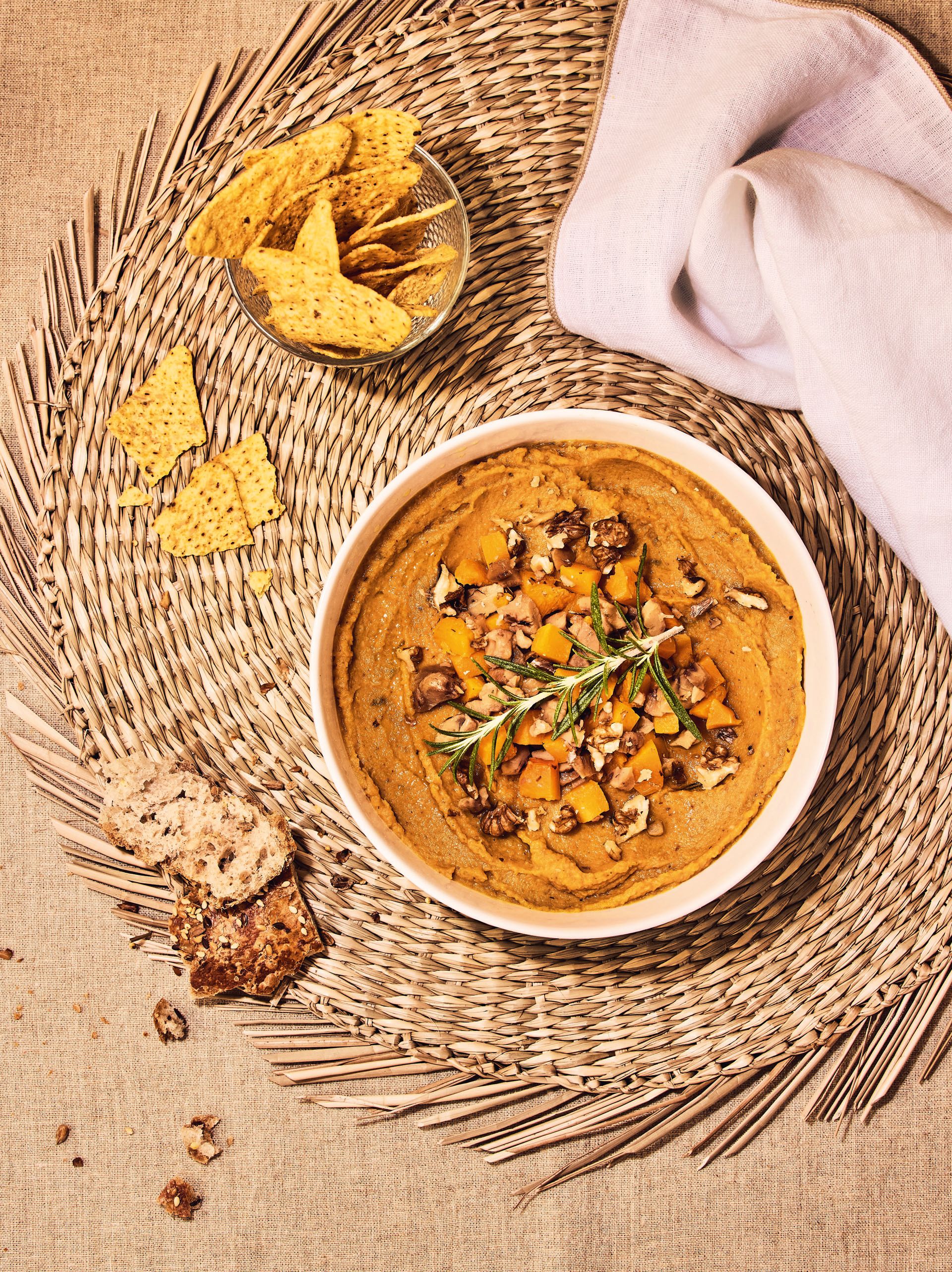 Un plat de nachos avec smart cuisine